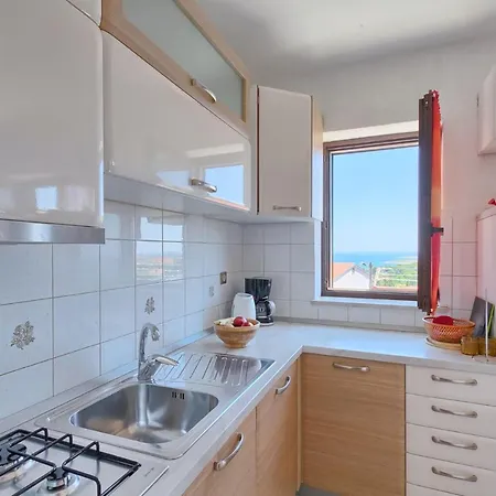 Bozidar 2035 * Premantura