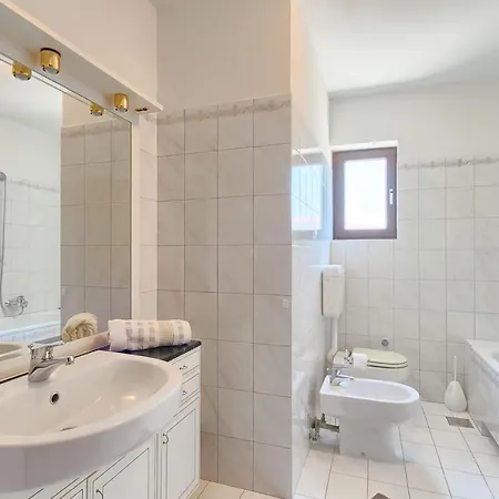 Appartement Bozidar 2035 *
