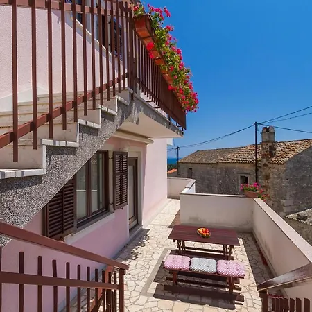 Bozidar 2035 Appartement
